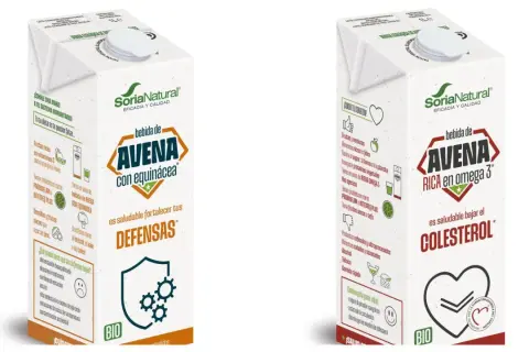 Dos cajas de bebida de avena SoriaNatural. Una destaca por fortalecer las defensas con equinácea, la otra por ser rica en omega 3 y ayudar a bajar el colesterol.